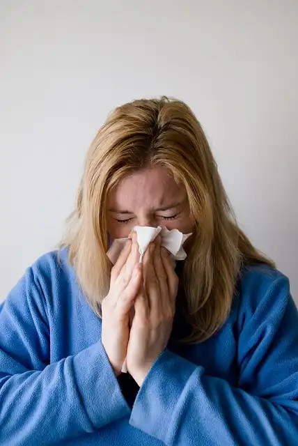 Cat Allergies: Reduce Dander in Bedroom with Bed Throws & Air Purifiers