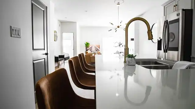 Outdated Kitchen Countertop Trends in 2025: Materials & Styles