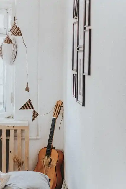 Celebrity Homes: Minimalism and Modern Design Trends